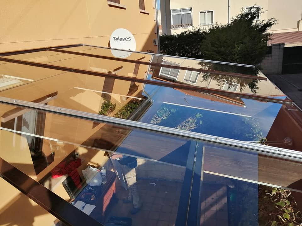 Ventana de PVC instalada en una vivienda, vista desde el interior
